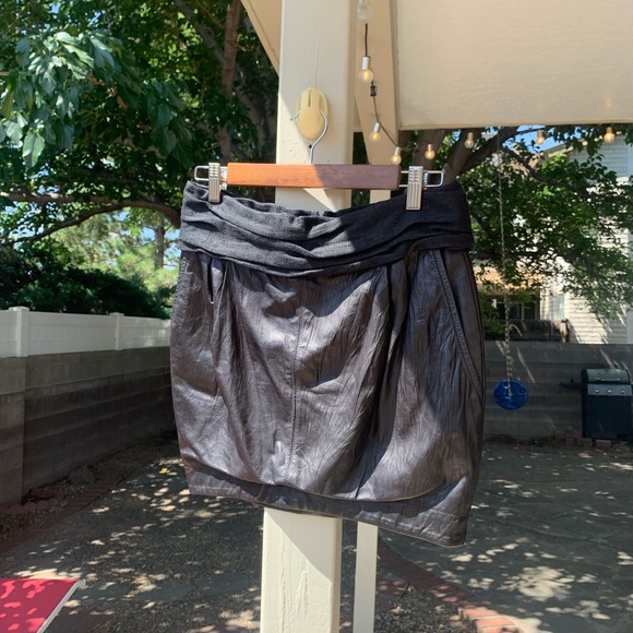 ALC black genuine leather mini skirt size 4 - Picture 1 of 11